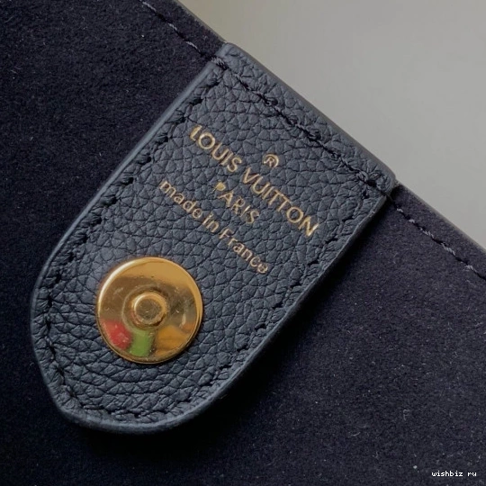 WIS LOCKMETO Louis Vuitton 0810